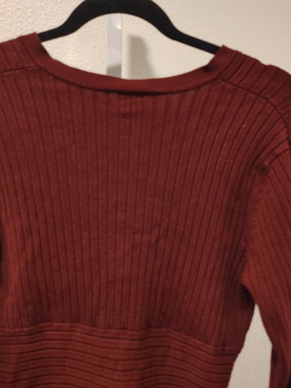 W Women's Sweater Size Large V-Neck Rib Knit Ribbed - Picture 8 of 10